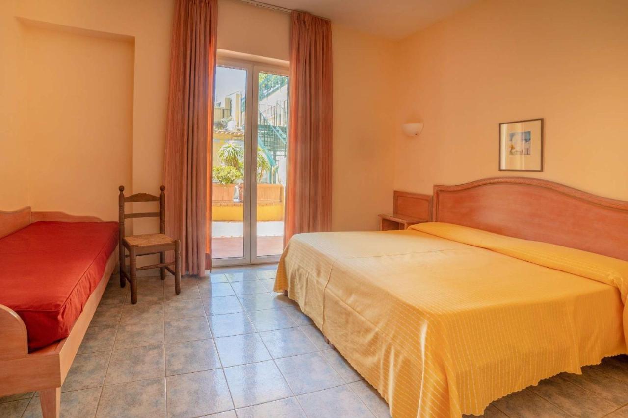 איסקיה Hotel Royal Terme מראה חיצוני תמונה