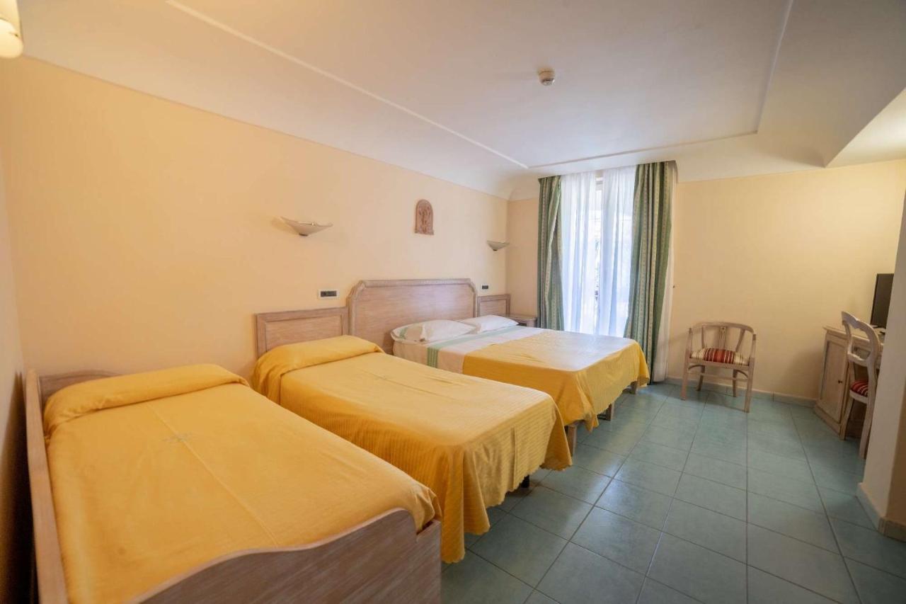איסקיה Hotel Royal Terme מראה חיצוני תמונה