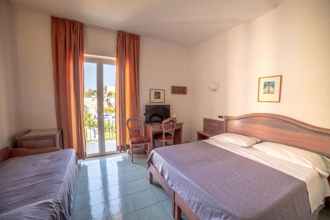 איסקיה Hotel Royal Terme מראה חיצוני תמונה