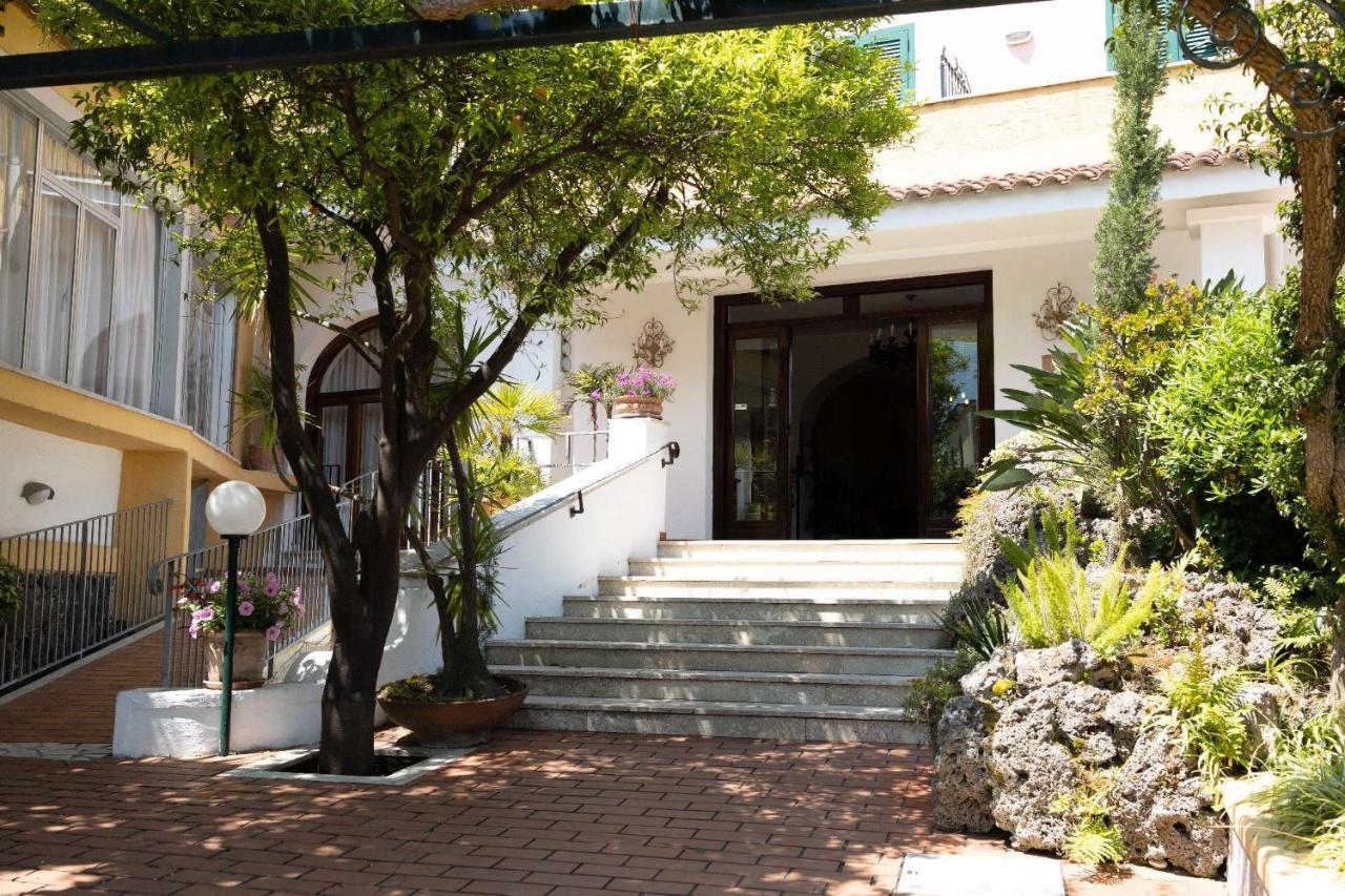 איסקיה Hotel Royal Terme מראה חיצוני תמונה