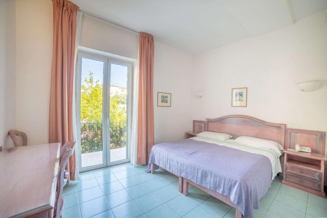 איסקיה Hotel Royal Terme מראה חיצוני תמונה
