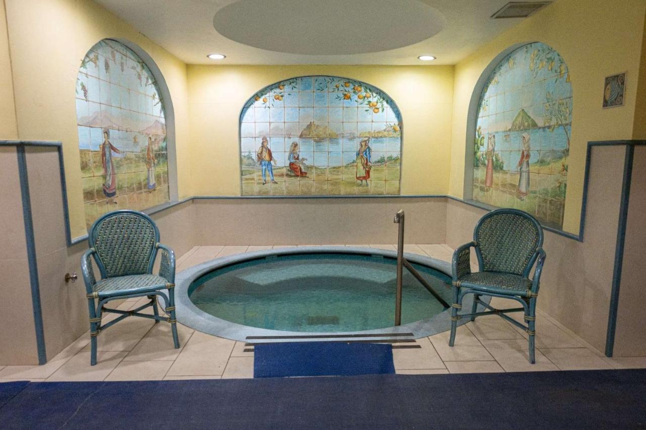 איסקיה Hotel Royal Terme מראה חיצוני תמונה
